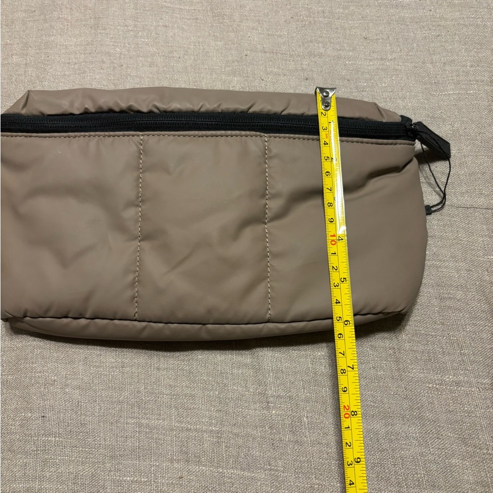 NWT Luka Belt‎ Bag in Chocolate - Picture 3 of 4